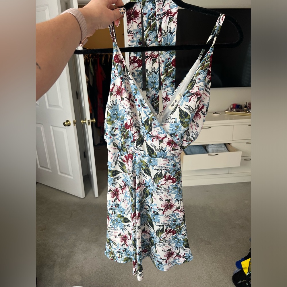 Dress w belt tie